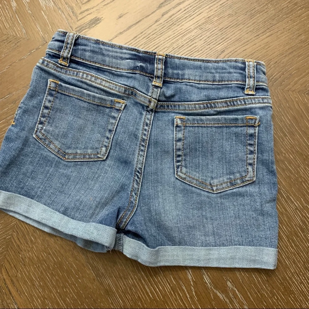 Girls denim washed shorts with a cuff Size 6X